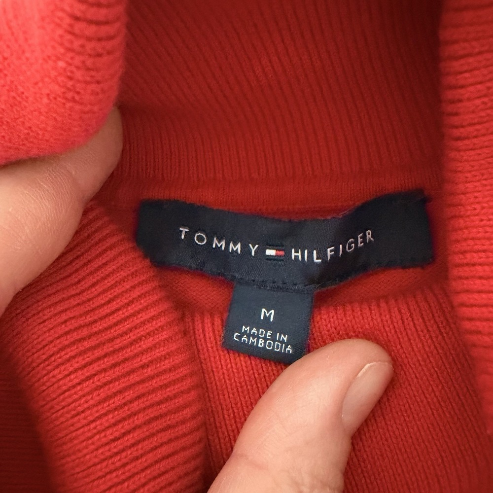 Women's Tommy Hilfinger Red Turtleneck Size Medium Made In‎ Cambodia - Picture 4 of 8